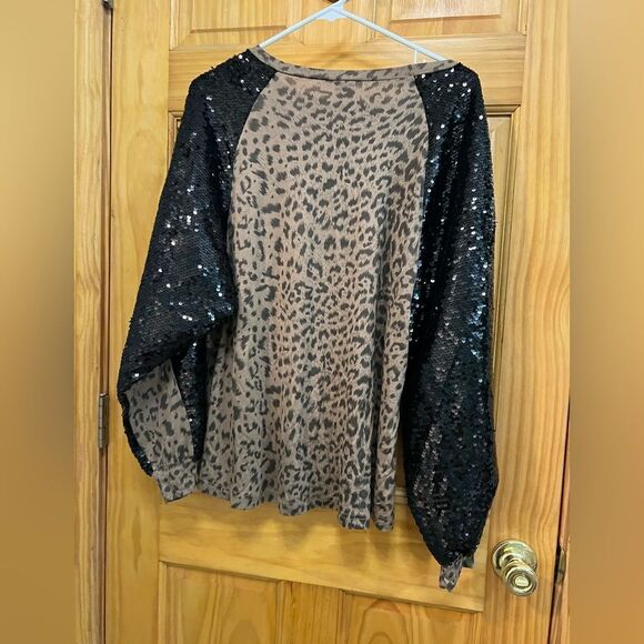 Gorgeous size L leopard print & black sequin Grace & Emma blouse - Picture 4 of 8